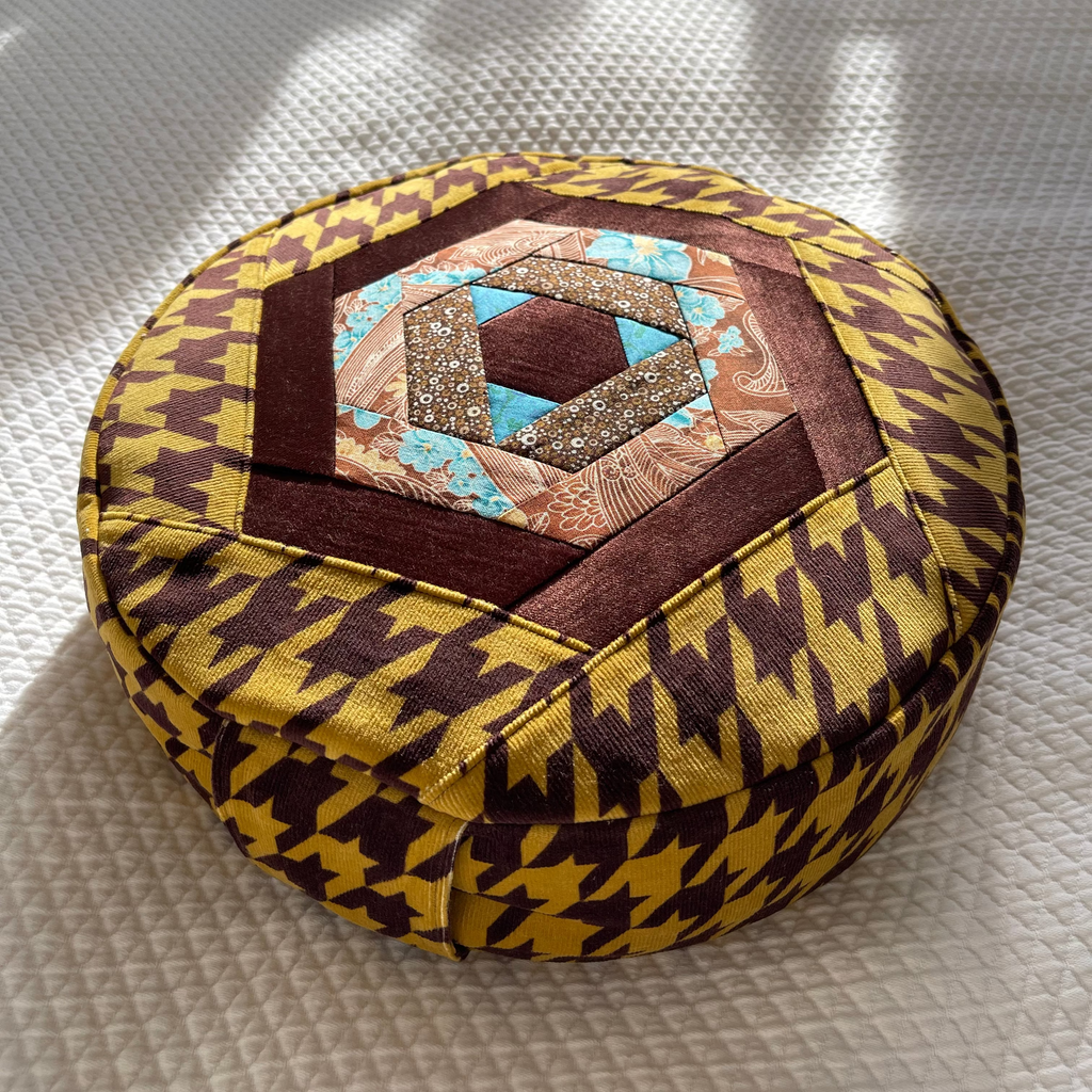 Velvet Ground - 13" Meditation Cushion