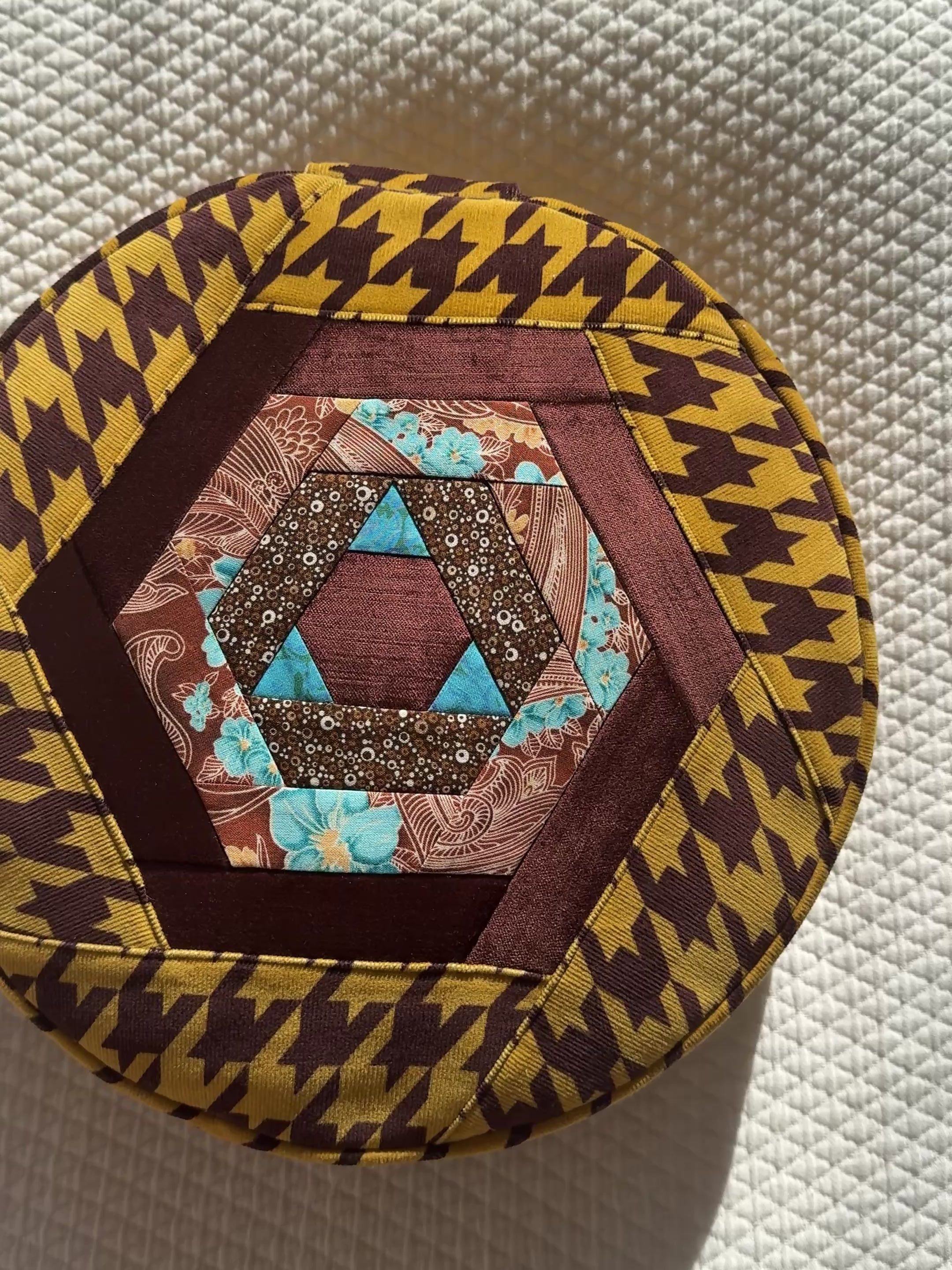 Velvet Ground - 13" Meditation Cushion